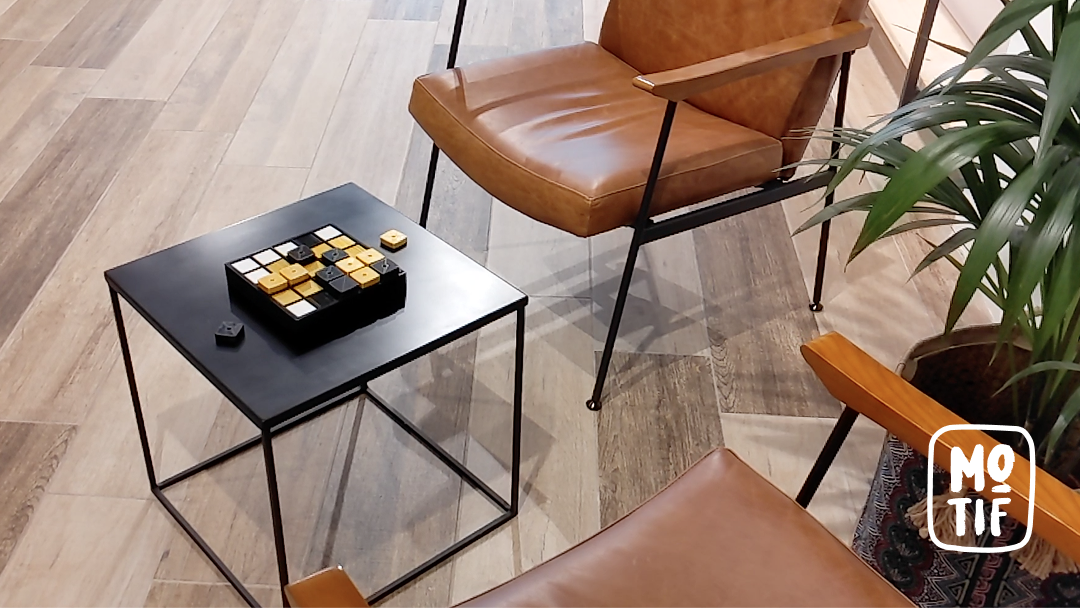 Motif on table